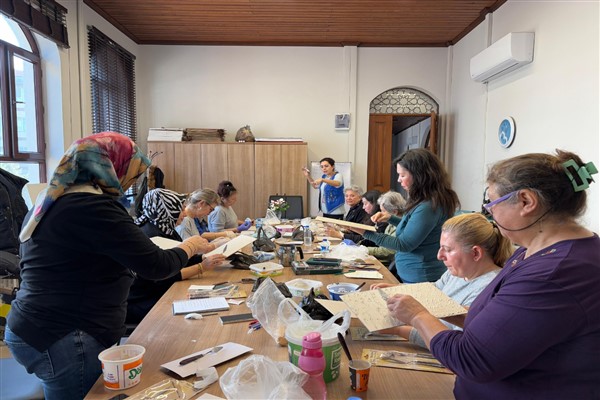 ‘Ustalığa Kadın Eli Değecek’ projesi Bandırma’da başladı