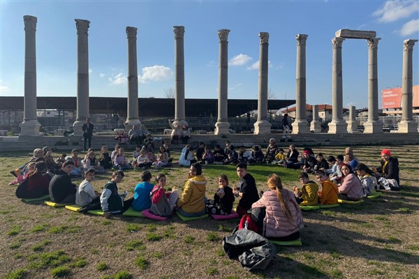 İzmirli çocuklar, yarıyıl tatilinde eğlenerek öğrendi