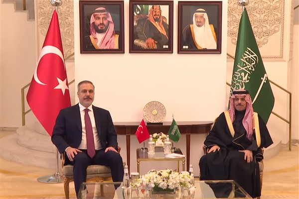 Dışişleri Bakanı Fidan, Suudi Arabistanlı mevkidaşıyla Ferhan görüştü