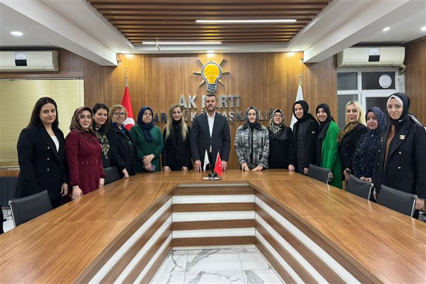 Başkan Çetinkaya’dan AK Parti Karabük Kadın ve Gençlik Kollarına ziyaret