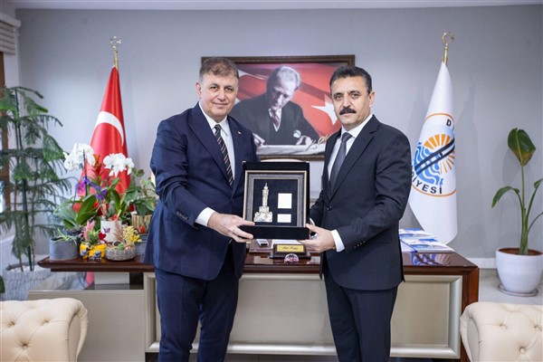 Başkan Tugay’dan sağlıklı ve planlı kentleşme mesajı