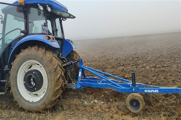 Şereflikoçhisar’da tarım arazileri, üniversite öğrencileri için ekiliyor