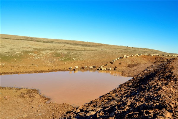Çermik’te yapımını tamamlanan gölet, yaklaşık 7 bin hayvanın içme suyunu karşılıyor