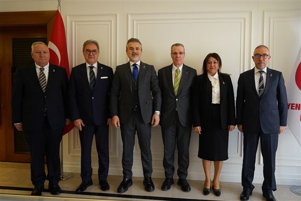 Zafer Partisi Genel Başkan Yardımcıları, Yeniden Refah Partisi’ni ziyaret etti