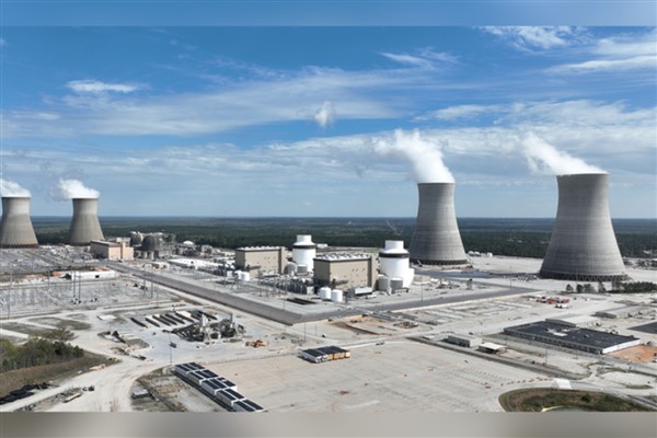 Dünya nükleer enerjiye geri dönüyor