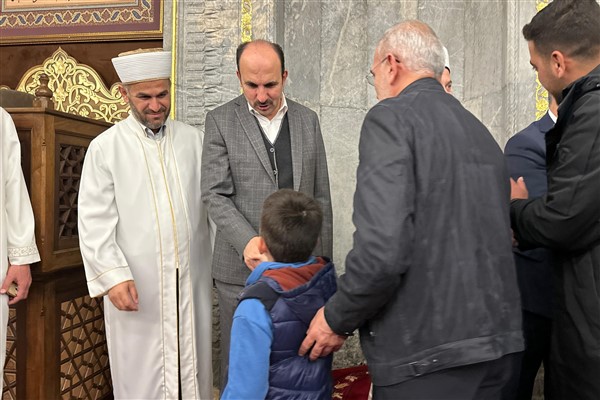 Vali Akın ve Başkan Altay, Sultan Selim Camii’nde Konyalılarla buluştu