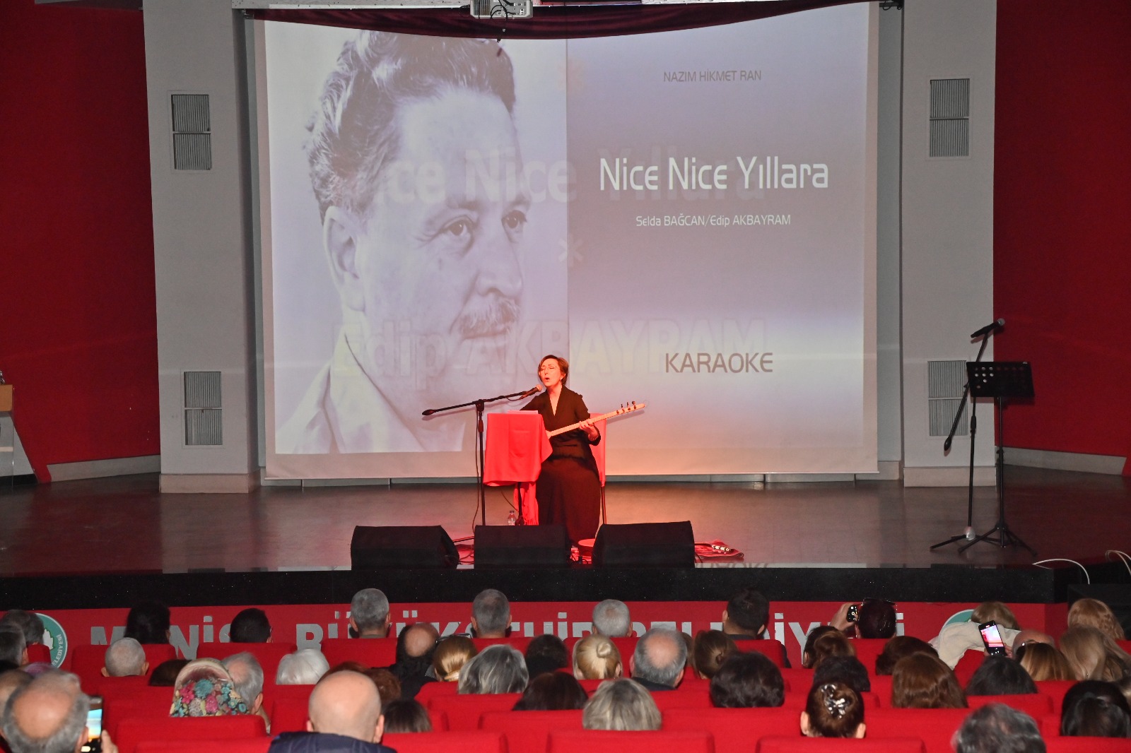 Manisa’da “Nazım’ın Şiirlerinden Besteler” programı düzenlendi