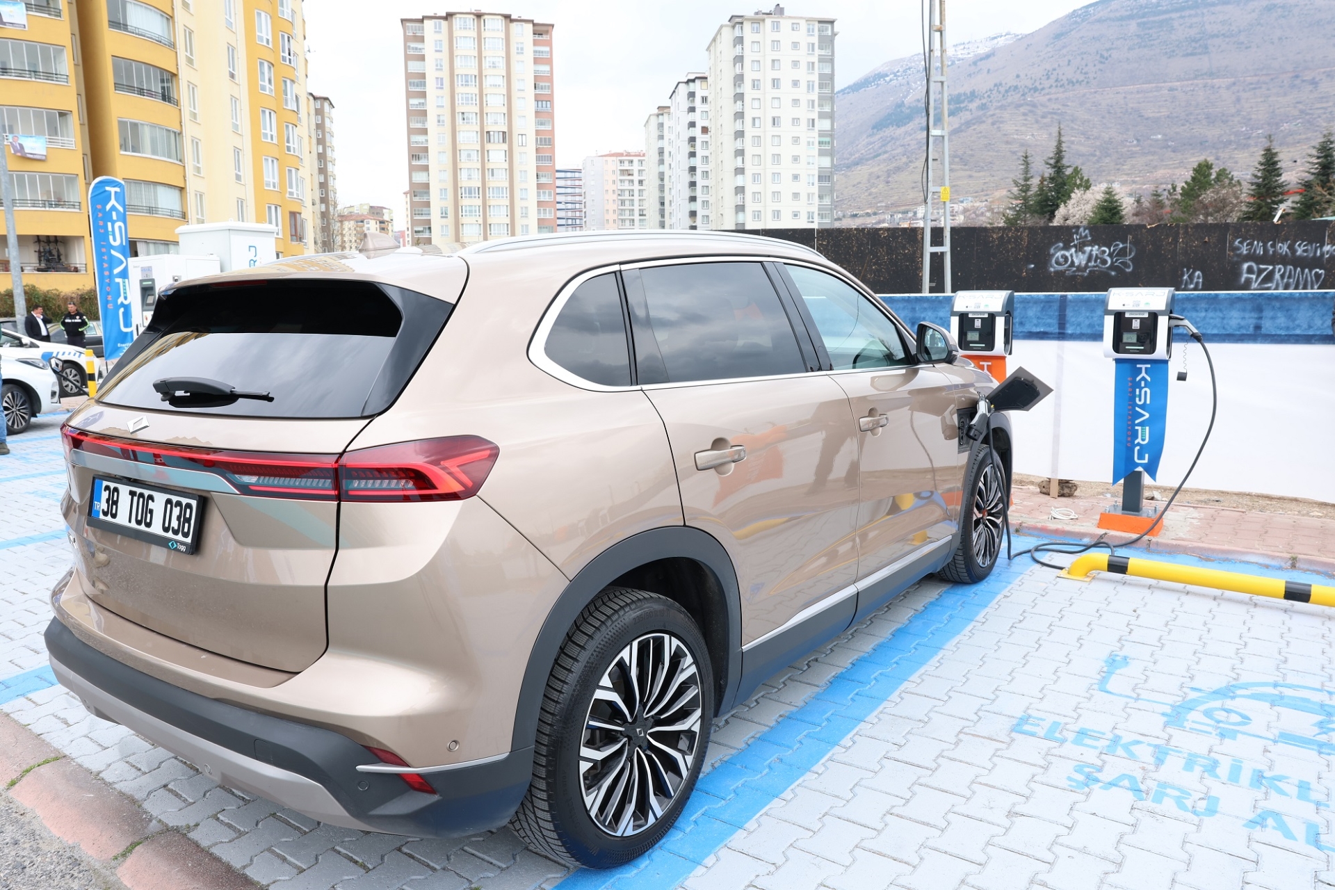 Kayseri’de elektrikli araç sahiplerine K-Şarj hizmeti