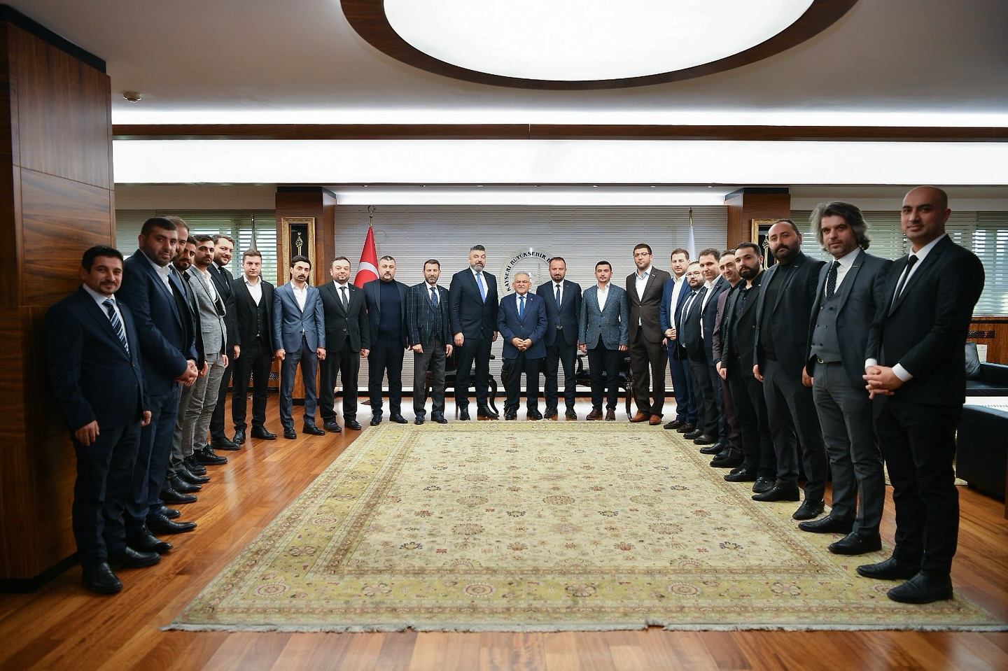 Başkan Büyükkılıç, Bünyan Belediye Başkanı Metin ve beraberindeki heyeti konuk etti