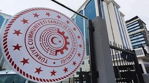 Türkiye’nin 2025 Sanayi ve Teknoloji Hedefleri: Topyekün Kalkınma ve İleriye Dönük Adımlar