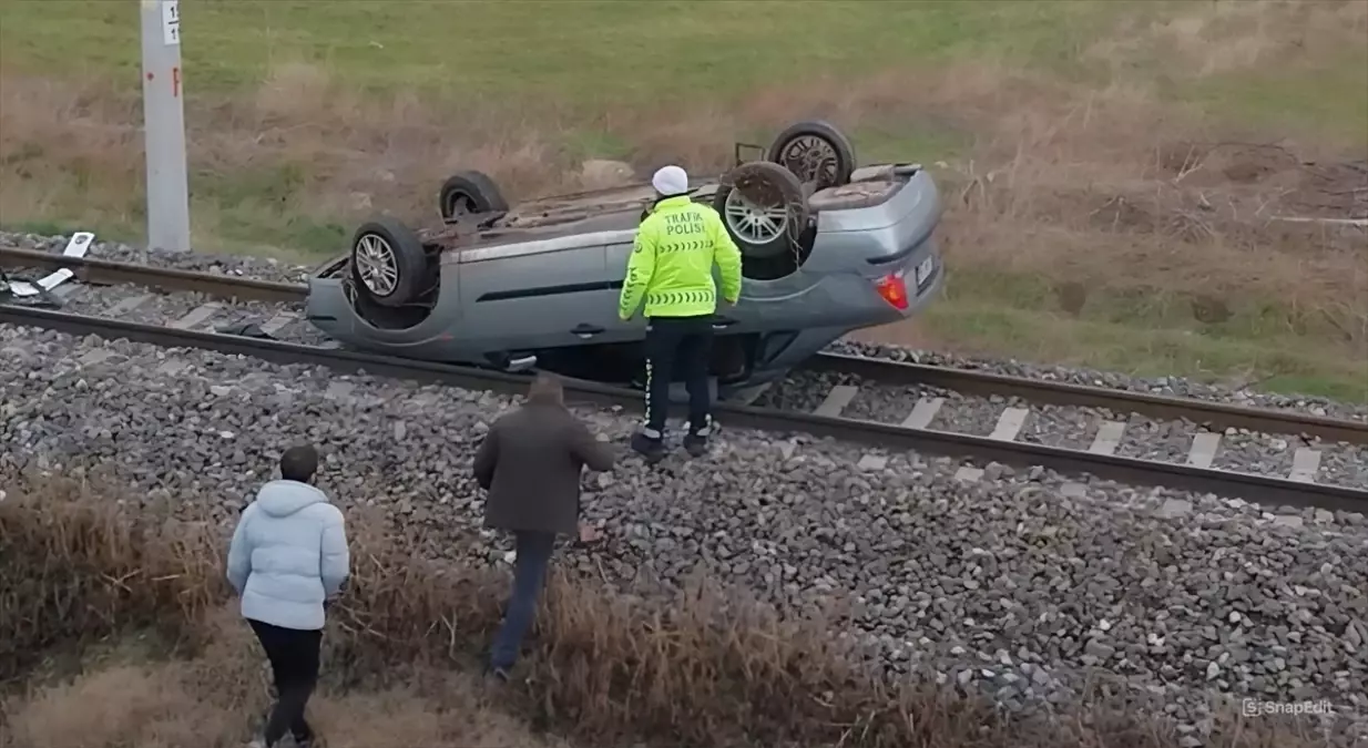 Kütahya’da Alkollü Sürücü Demir Yoluna Devrildi