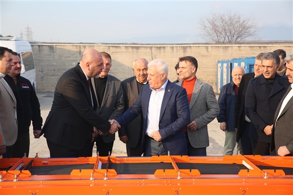 Bursa Büyükşehir Belediyesi’nden kırsala ekipman desteği