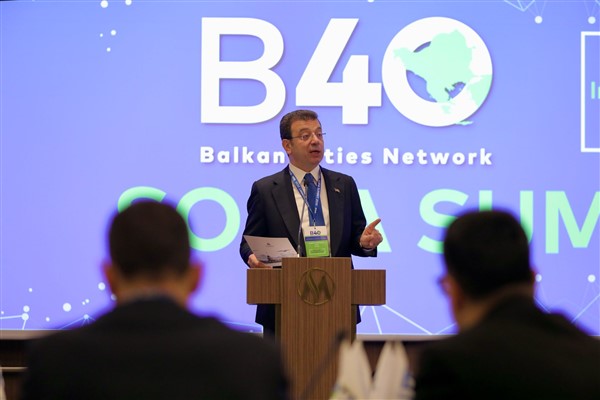 İmamoğlu: Medeniyetin temel taşı olan şehirler, günümüzde de değişimi yaratanlardır