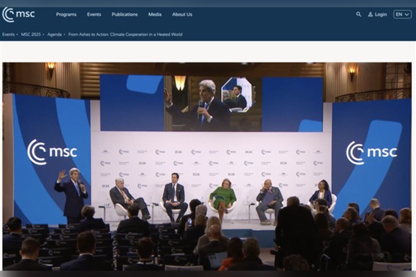 Kerry: Çin iklim değişikliğiyle mücadelede hızlanırken, ABD “ters yönde gidiyor”