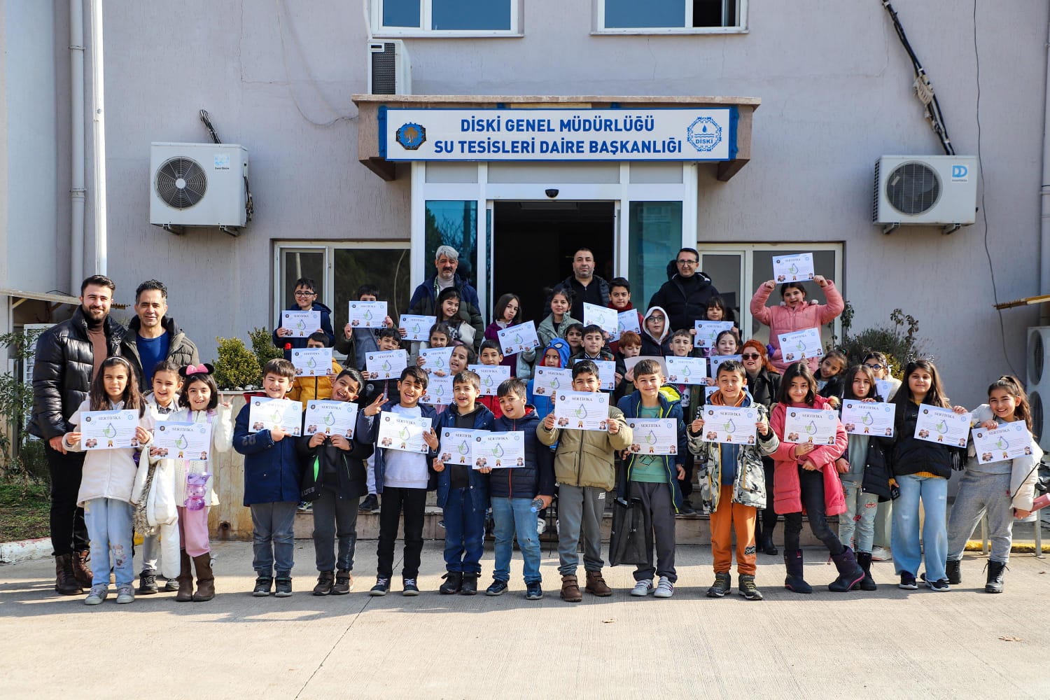 DİSKİ’den ilkokul öğrencilerini İçmesuyu Arıtma Tesisinde ağırladı
