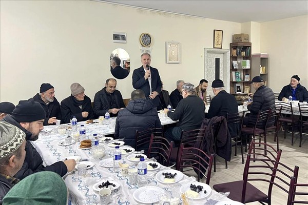 İnegöl Belediye Başkanı Taban, mahalle sakinleriyle bir araya geldi