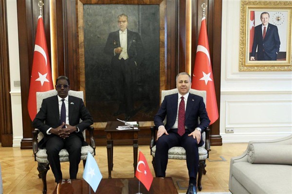 Bakan Yerlikaya, Somali İç Güvenlik Bakanı İsmail ve heyetini ağırladı