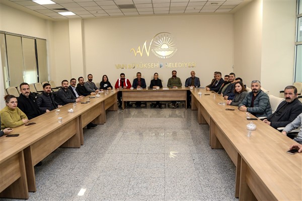 Van Büyükşehir Belediyesi’nden karla mücadele toplantısı