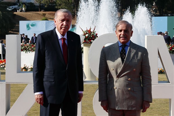 Cumhurbaşkanı Erdoğan, Pakistan’da resmi devlet yemeğine katıldı