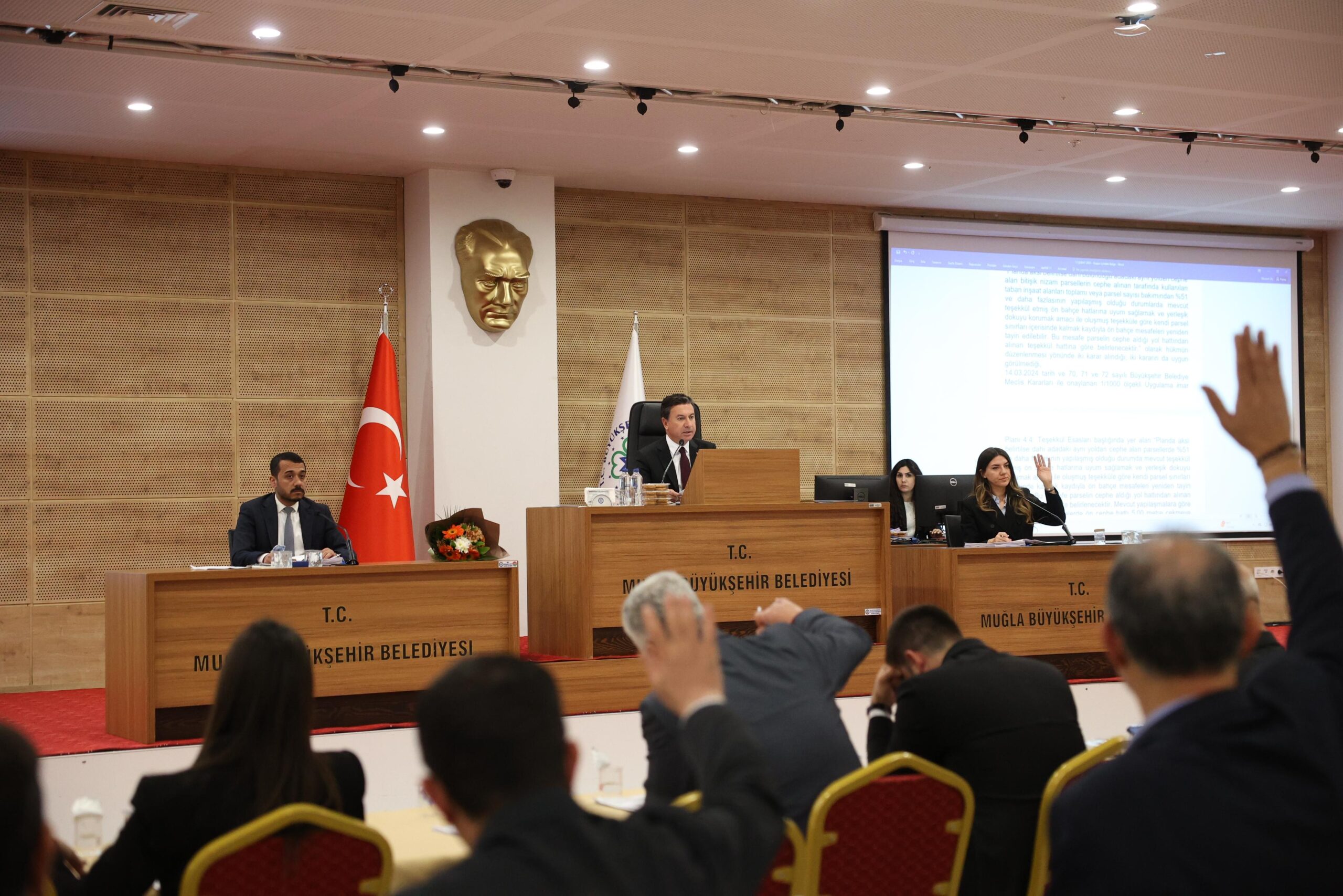 Başkan Aras’ın önergesiyle Deştin’de imar planı iptal edildi