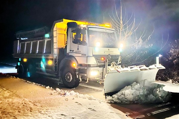 İzmir’in dağlarında kar teyakkuzu