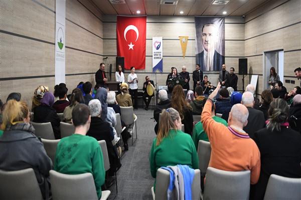 Osmangazi’de BAREM sakinlerine moral konseri düzenlendi