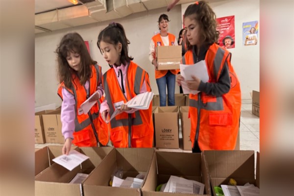 LÖSEV’den koli koli mutluluk – Ramazan’da binlerce aileye ulaşacak