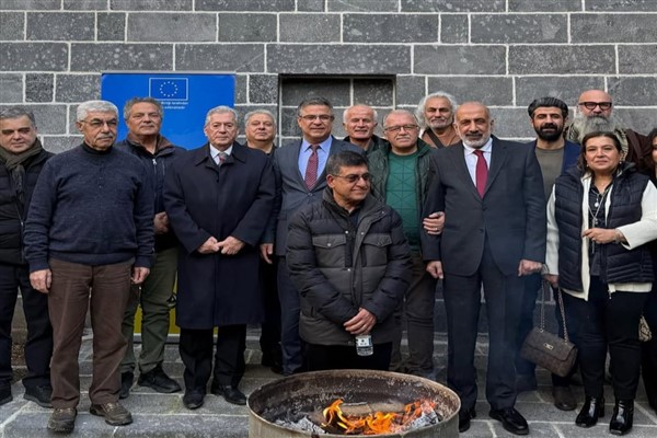 Diyarbakır’da Dünya Sivil Toplum Kuruluşları Günü paneli düzenlendi