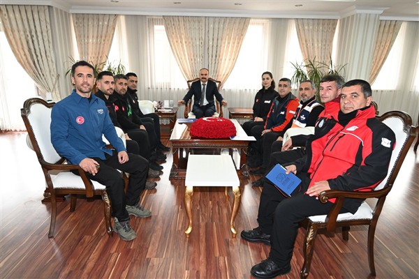 Batman’da 6 Şubat depremlerinin 2’nci yıl dönümünde anma etkinlikleri düzenlendi