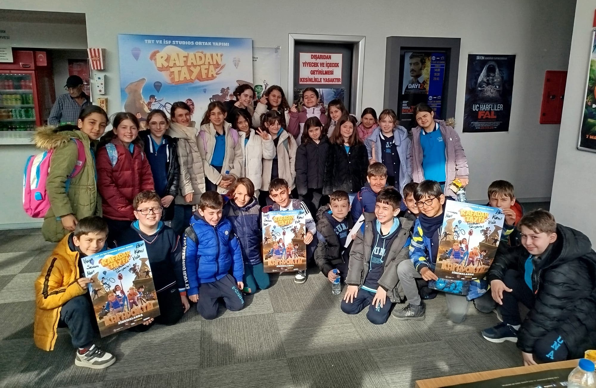 Tuna İlkokulu öğrencilerine sinema etkinliği