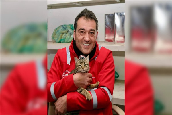 Köse: Belediye olarak sokak hayvanları için besleme çalışmalarımızı sürdürüyoruz