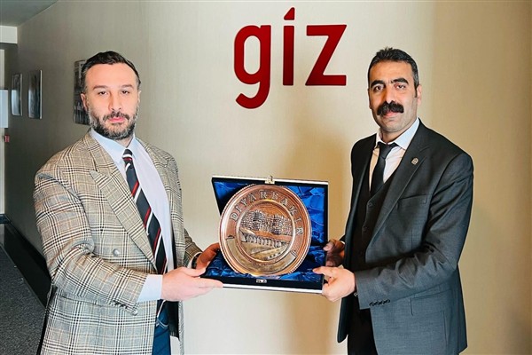 Eş Başkan Hatun, Dünya Gıda Programı Türkiye Temsilcisi Cahill ile bir araya geldi