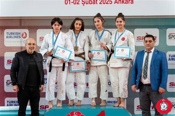 Ennur Çiftyıldız, Türkiye Judo Şampiyonası’nda gümüş madalya kazandı