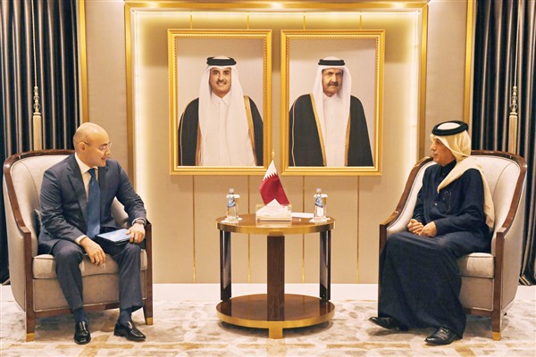 Katarlı Bakan El Muraikhi, Kazakistan Dışişleri Bakan Yardımcısı Bakayev ile görüştü