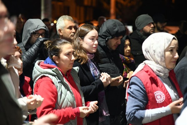 Osmaniye’de 6 Şubat 2023’te meydana gelen deprem için anma töreni düzenlendi