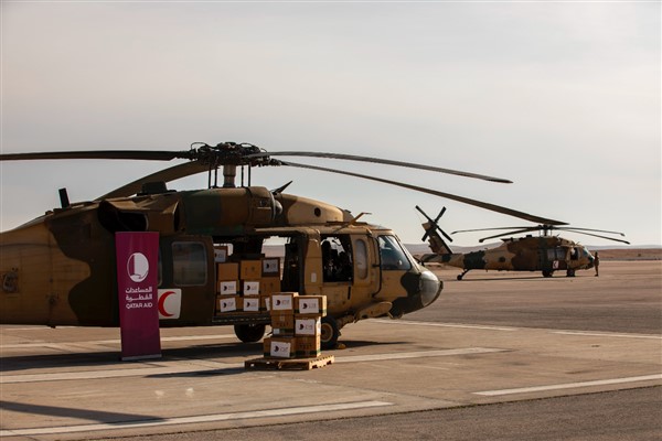 Katar, Gazze’ye tıbbi malzeme taşımak için Ürdün’den hava köprüsü kurdu