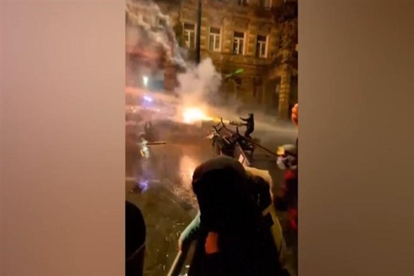 Tiflis’teki protestolar sırasında muhalif aktivistler tutuklandı