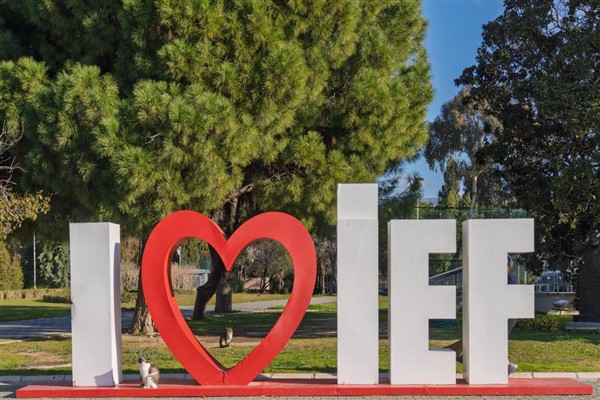 Kültürpark’ta gençleştirme ve yenileme çalışmaları sürüyor