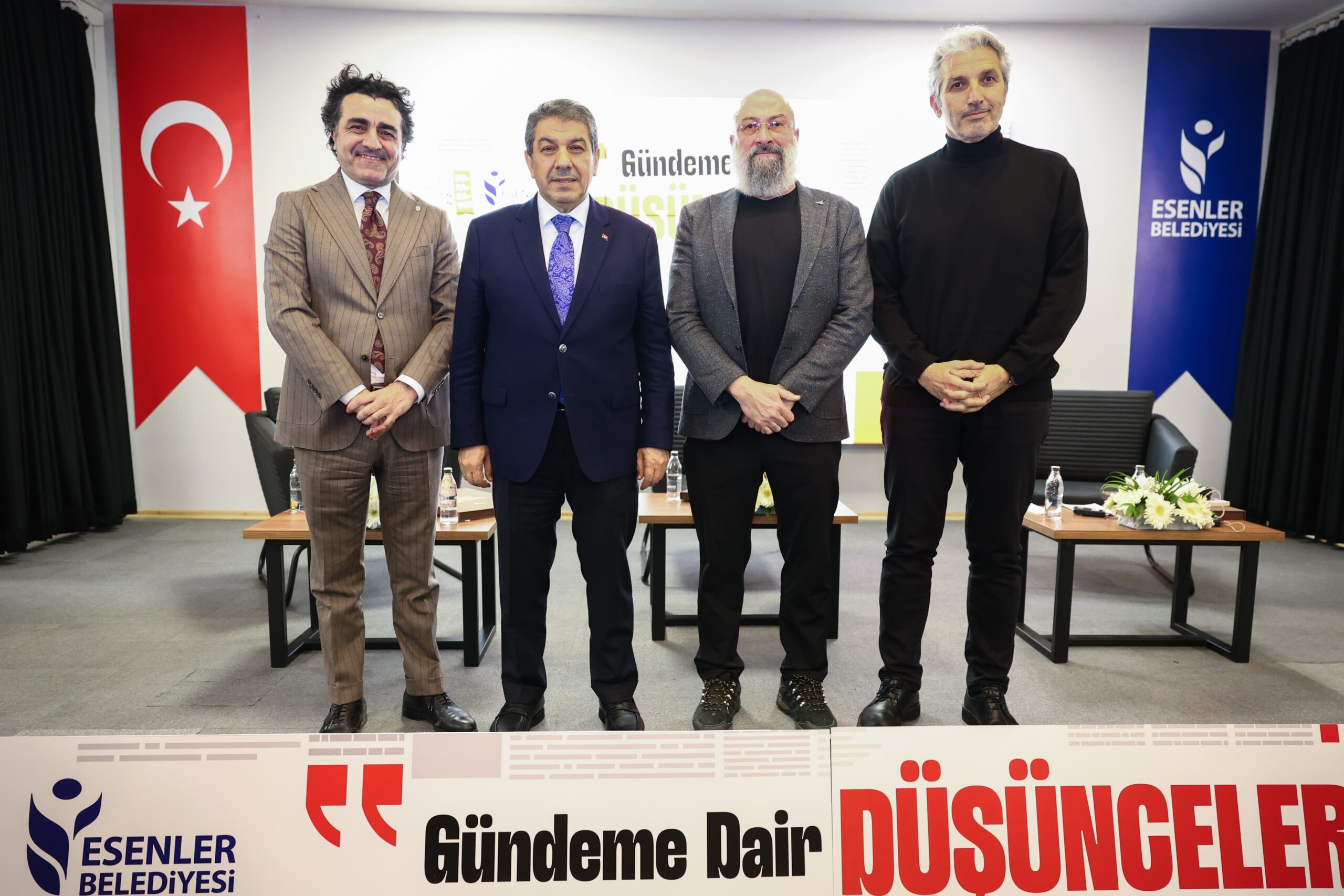 Esenler Belediyesi’nin “Gündeme Dair Düşünceler” seminerinde terör sorunu ele alındı