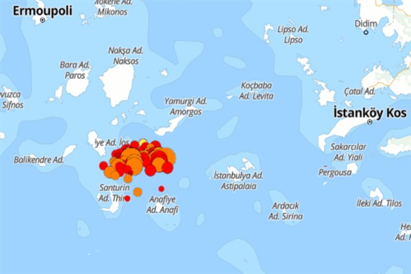 Ege Denizi’nde peş peşe depremler