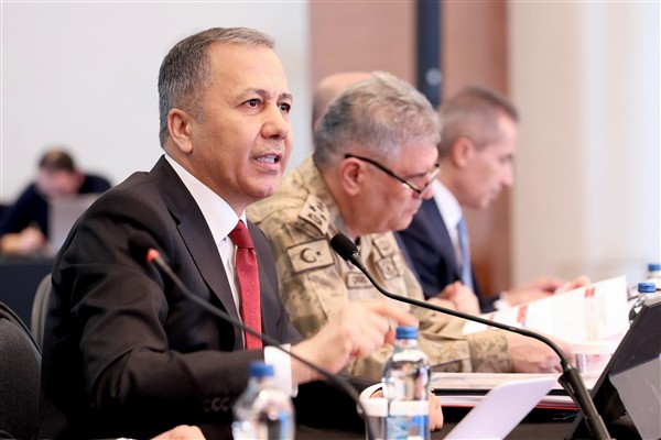 Bakan Yerlikaya: Hiç kimse terörle Türkiye’ye diz çöktüremez