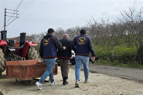 Karasu’da 10 yıl hapis cezası bulunan şahıs yakalandı