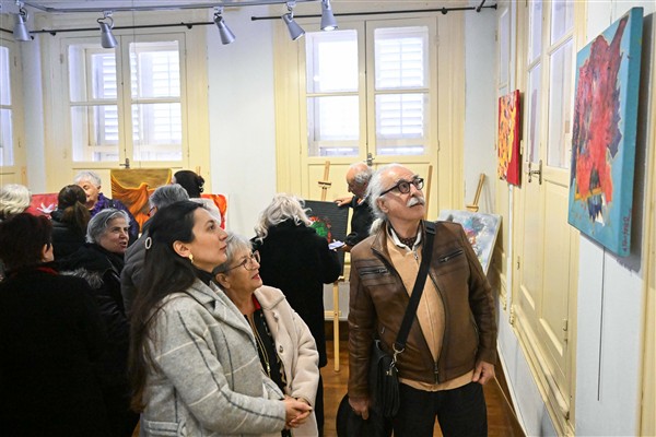 Bornova’da “Ateşe Yürüyenler 7. Uluslararası Resim Sergisi” açıldı