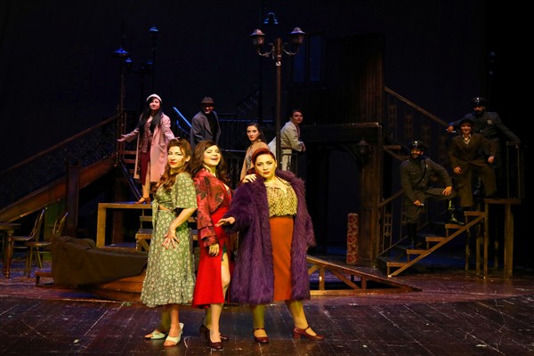 İstanbul Şehir Tiyatroları, seyircileri 14 farklı oyunla buluşturmaya hazırlanıyor