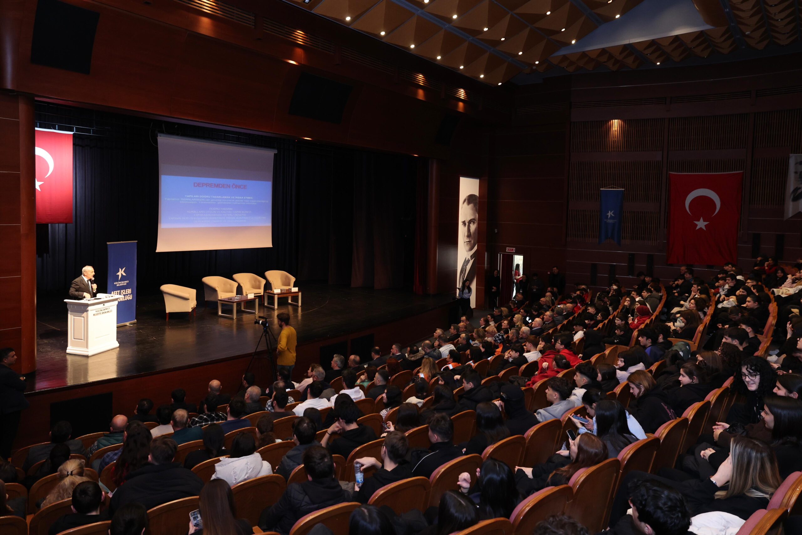 Küçükçekmece’de ”Afet Bilinçlendirme Paneli’ düzenlendi