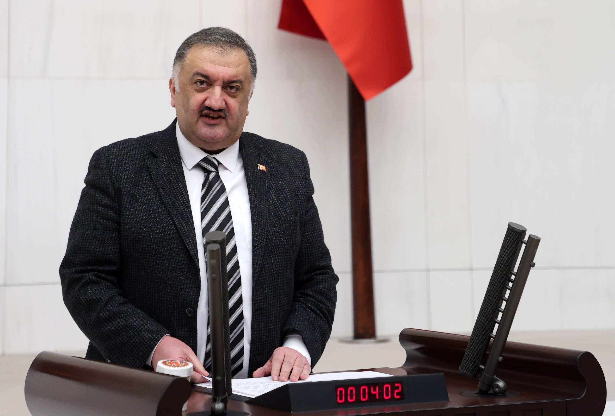 DEVA Partili Karal: İslam dünyasının inandığı din ile yaşadığı din aynı değildir