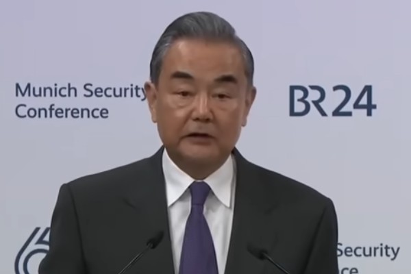 Çin, Ukrayna’da barış için ABD-Rusya görüşmelerini destekliyor