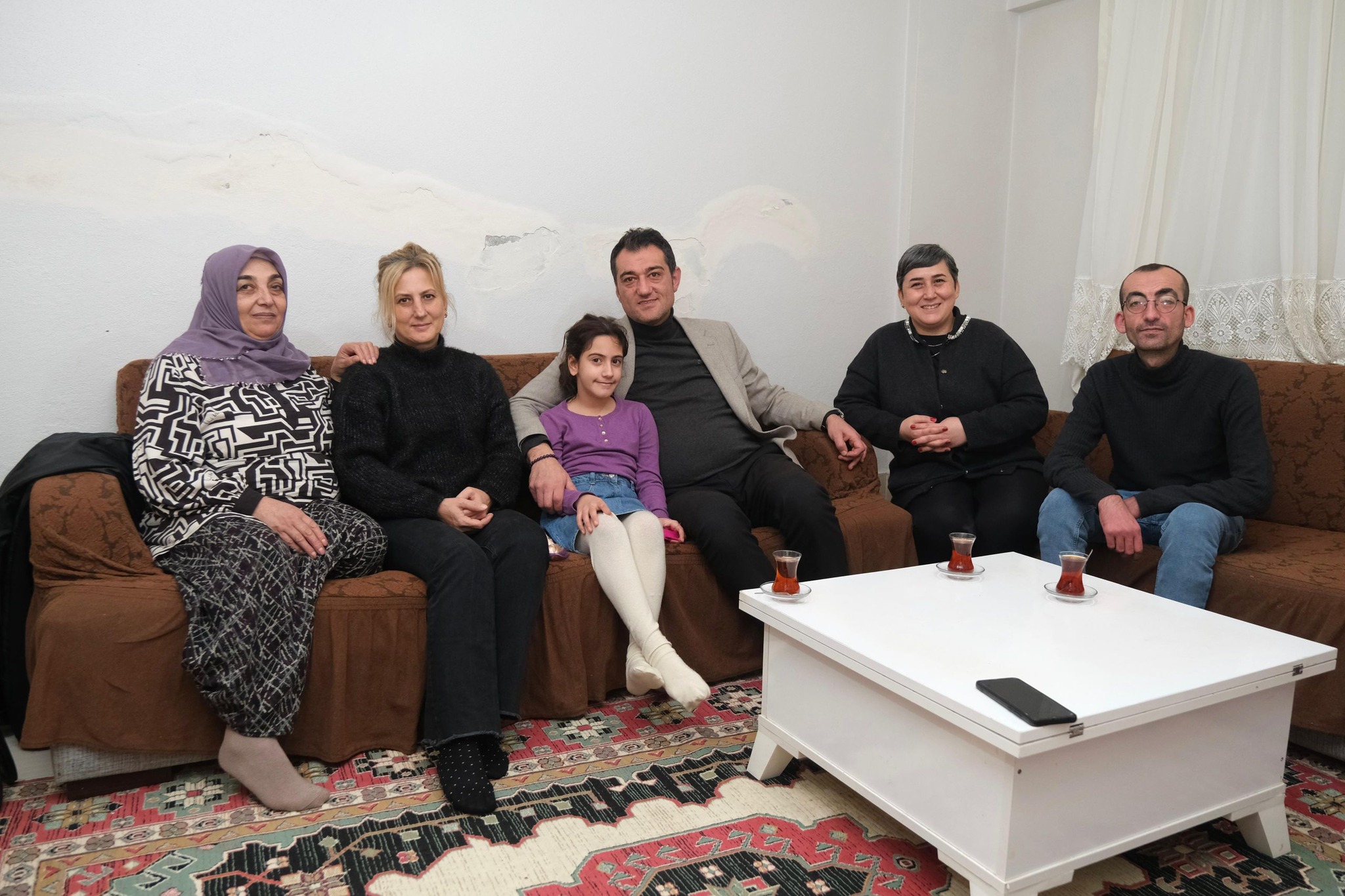 Başkan Köse, 6 Şubat depreminin yıl dönümünde depremzede aileyi ziyaret etti