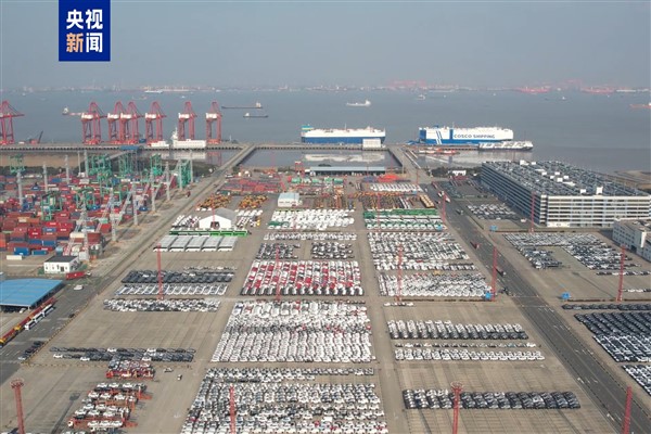 Shanghai Limanı, otomobil yükleme ve boşaltma kapasitesi ile dünya birincisi