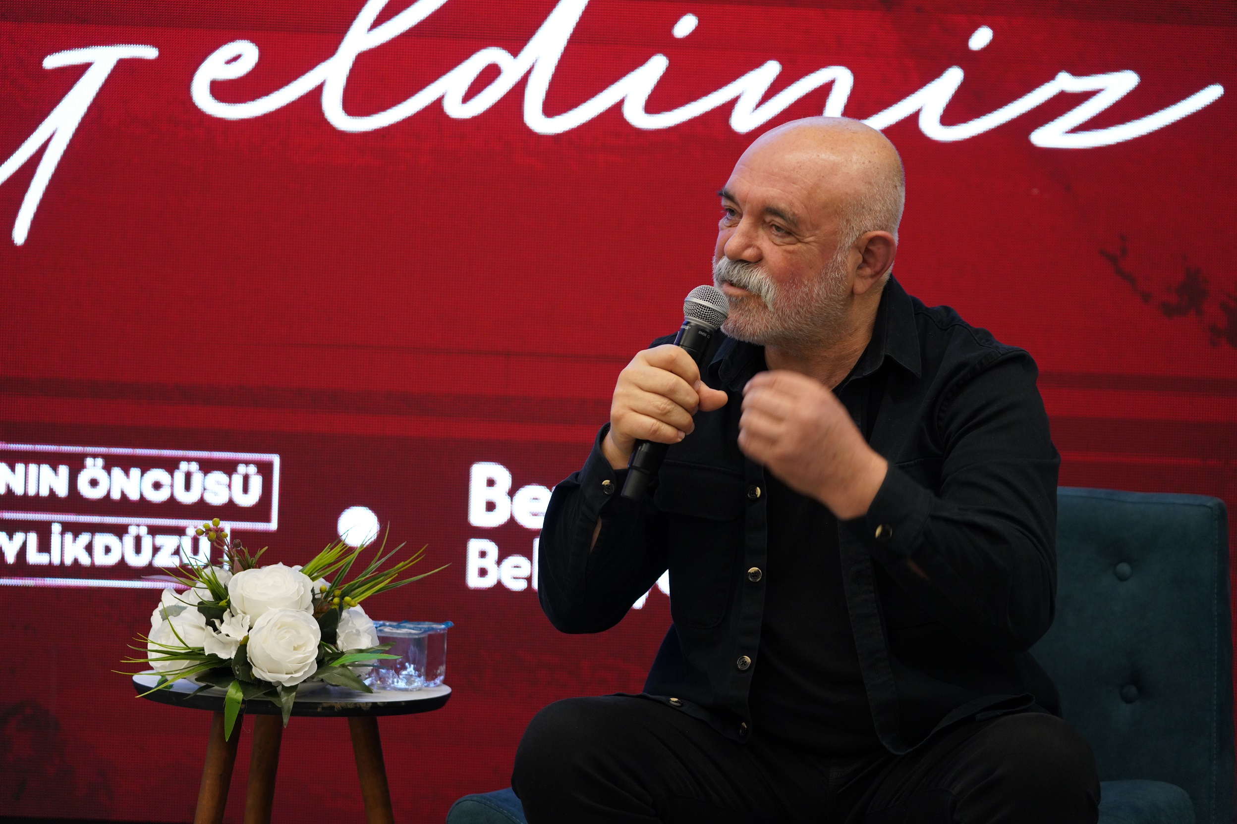 Beylikdüzü Sanat Buluşmaları Ercan Kesal ile başladı